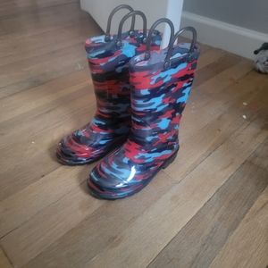 Toddler boy light up rainboots
